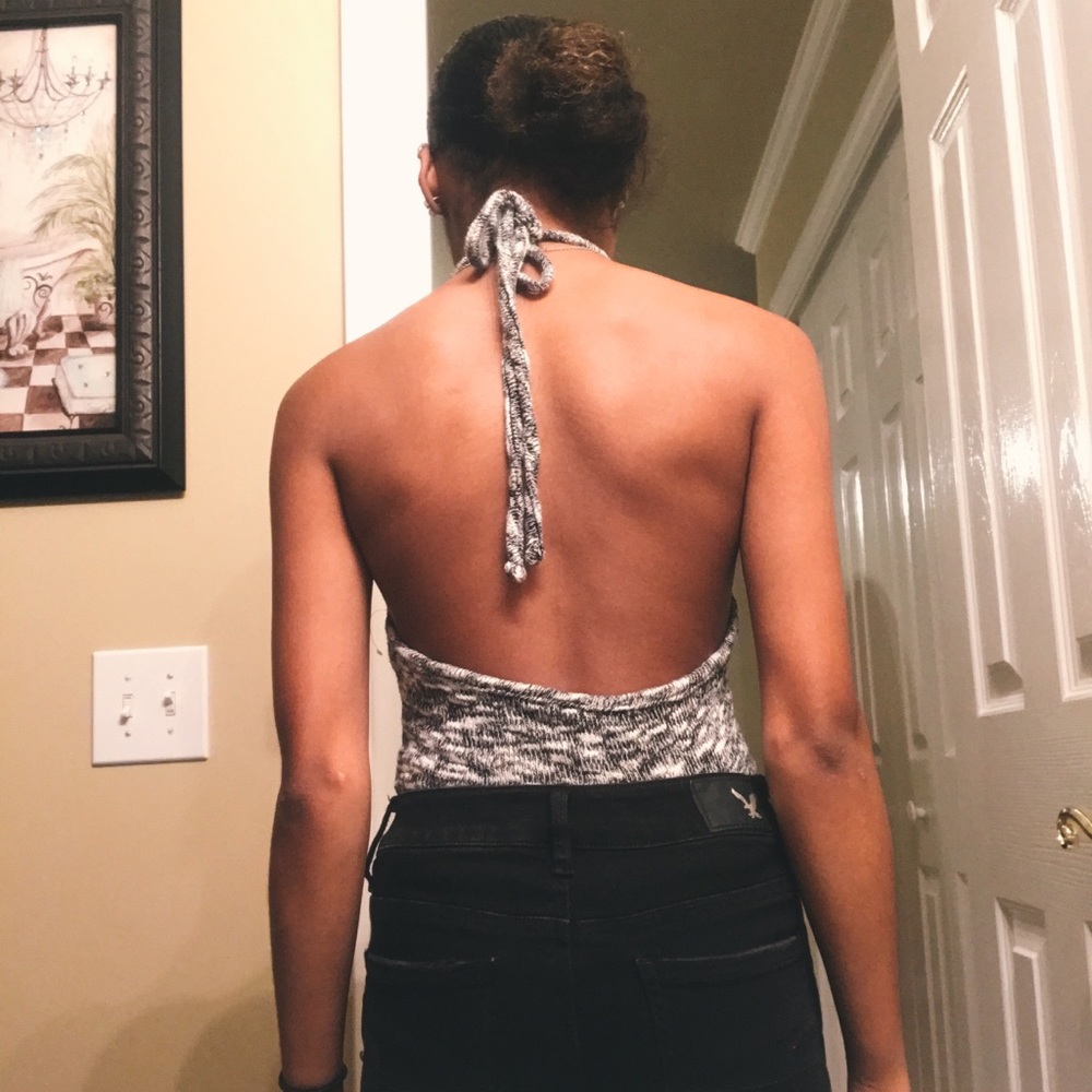 halter top - Picture 2 of 3